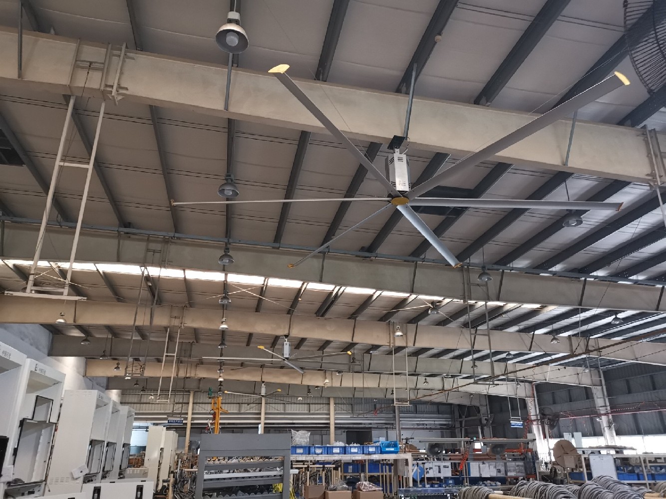 黃埔某加油機廠工字鋼裝備工業(yè)風扇